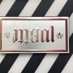Kat Von D Metal Matte Mini Palette